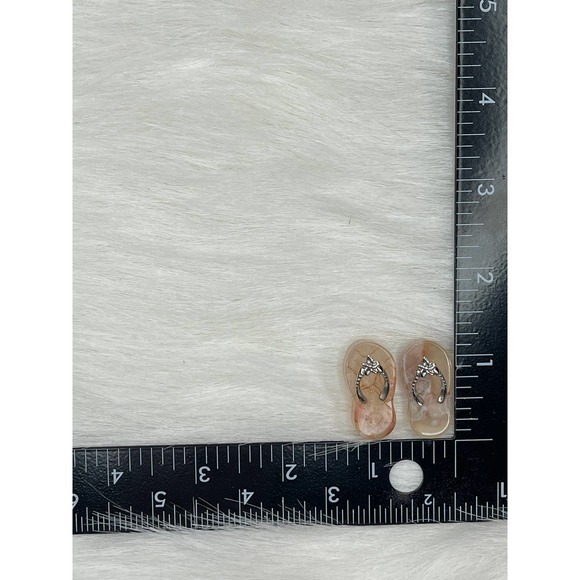 Miniature Flower Agate Flip Flop, Tiny Carvings - Picture 9 of 9